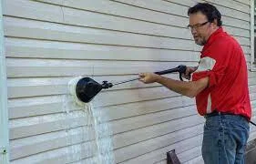 Cleaning vinyl siding with garden hose