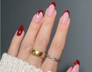 white christmas nails with glitter 