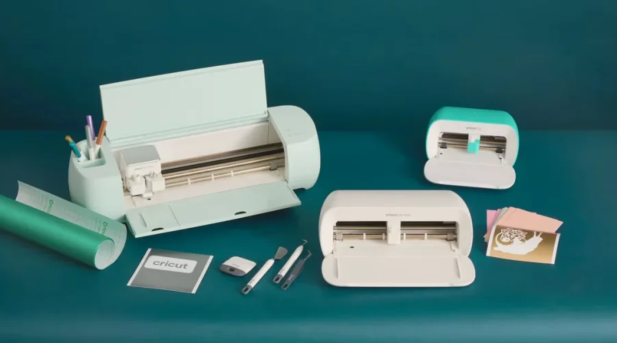 Best Cricut Machine crafting vinyl and paper designs